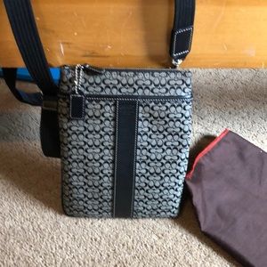 Coach-signature cross body.